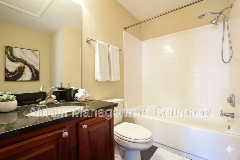 Beautiful 3 Bed 2 Bath WITH BONUS ROOM for Rent in East Orlando!!! SPECIAL PROMOTION!! property image