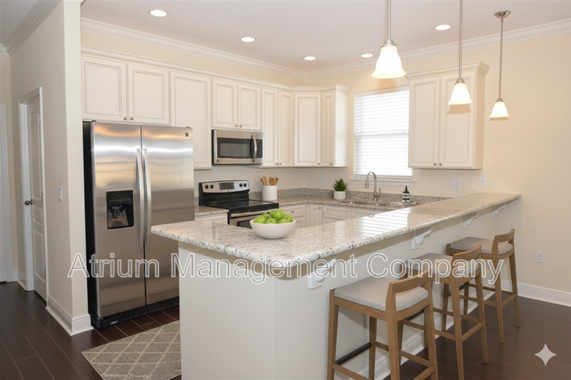 3 Bedroom, 2.5 Half Bath Town Home Downtown Orlando property image