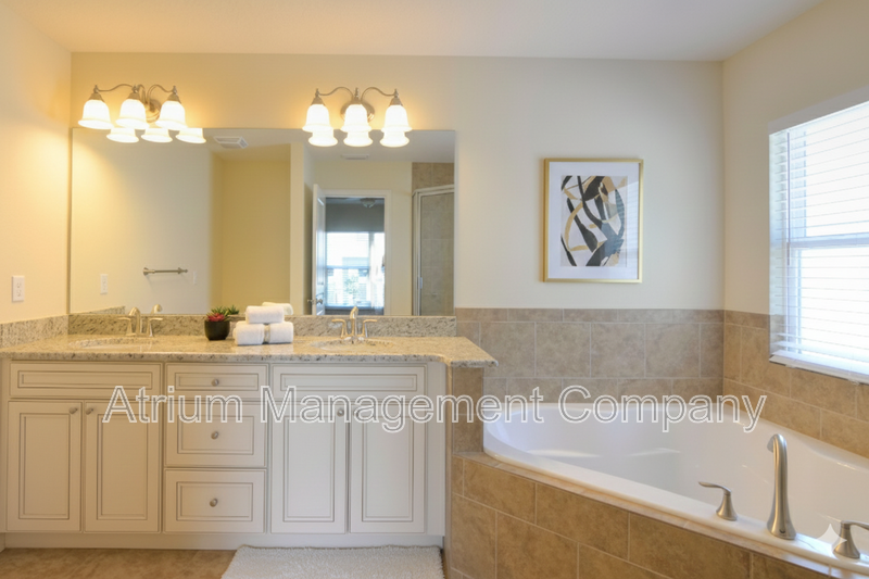 3 Bedroom, 2.5 Half Bath Town Home Downtown Orlando property image