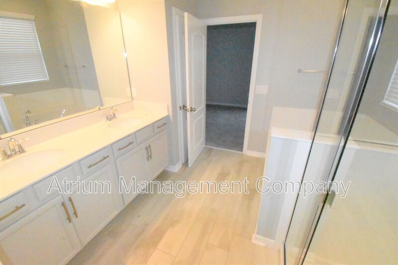 PREMIUM NEW CONSTRUCTION TOWN HOME IN TOWNS AT WHITE CEDAR property image