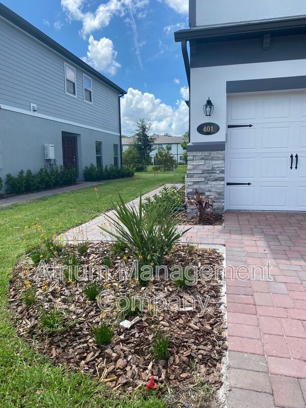 PREMIUM NEW CONSTRUCTION TOWN HOME IN TOWNS AT WHITE CEDAR property image