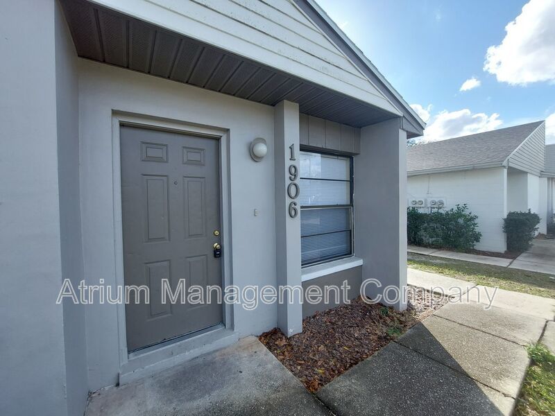 Lakeland 2 Bedroom / 2 Bathroom in Crystal Grove property image