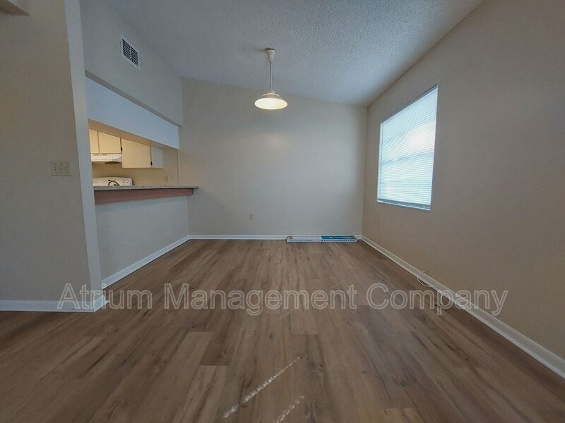 Lakeland 2 Bedroom / 2 Bathroom in Crystal Grove property image