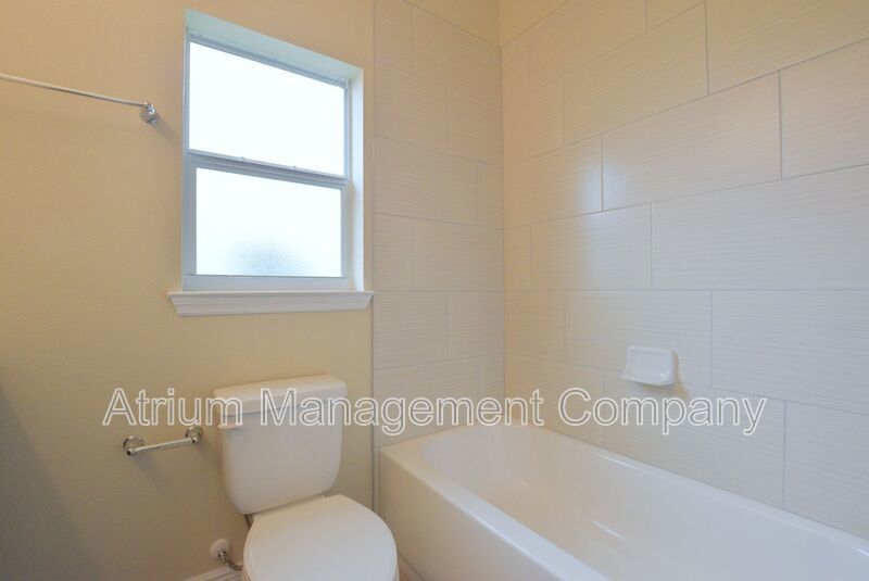 Move-In Ready 3-Bedroom Home for Rent in Poinciana, FL property image