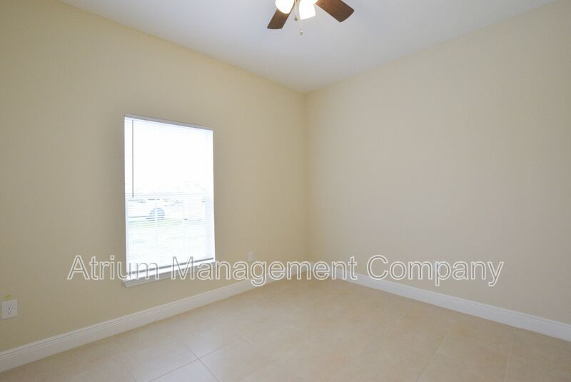 Move-In Ready 3-Bedroom Home for Rent in Poinciana, FL property image