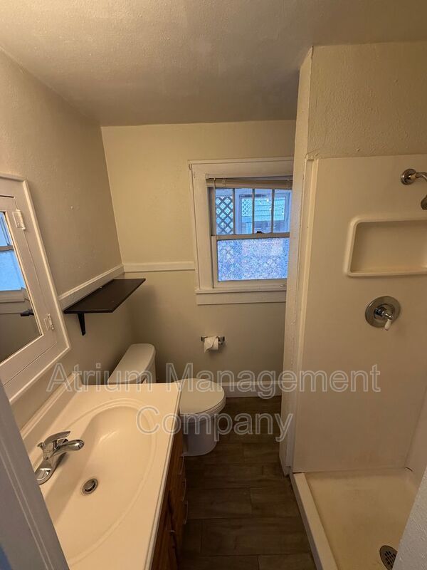 Charming 1 Bedroom Apartment in the Heart of St. Petersburg – Available Feb 2026! property image