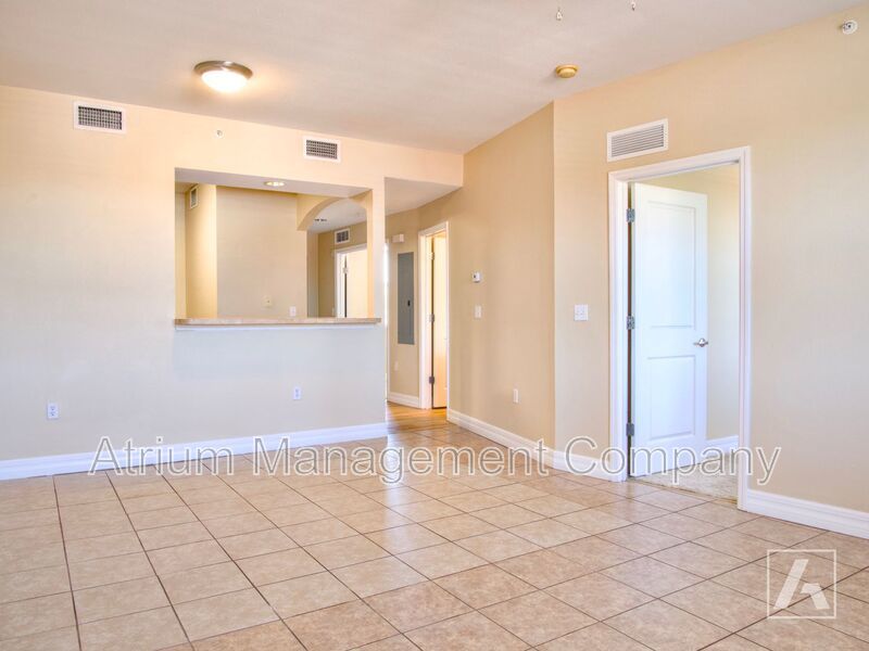 Unbeatable Downtown Orlando Living: Spacious 2 Bed/2 Bath Near AdventHealth! property image