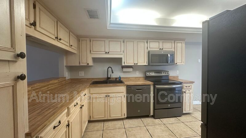 Spacious 3BR Townhome with Dual Living Areas & Resort Amenities property image