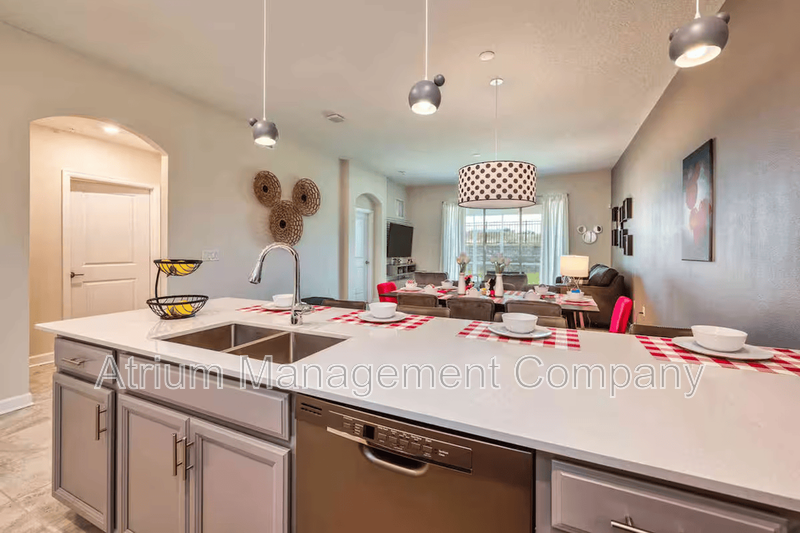 Beautiful 2 Bedroom, 2 Bathroom Davenport Home! property image