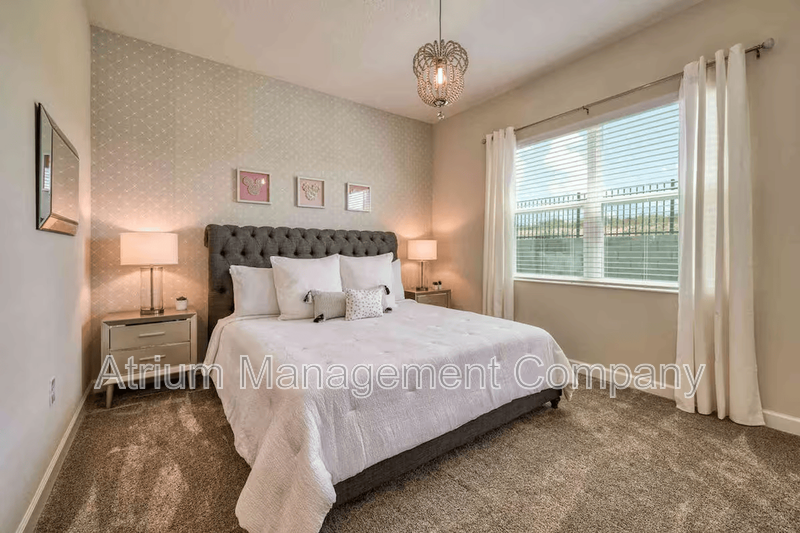 Beautiful 2 Bedroom, 2 Bathroom Davenport Home! property image