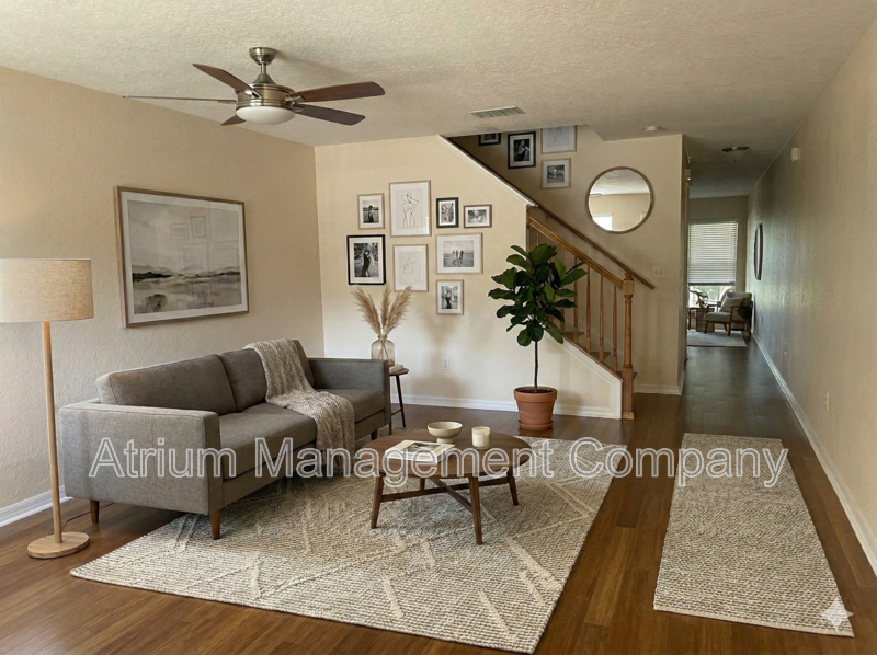 Beautiful North Lakeland Townhouse - Cobblestone Landing property image