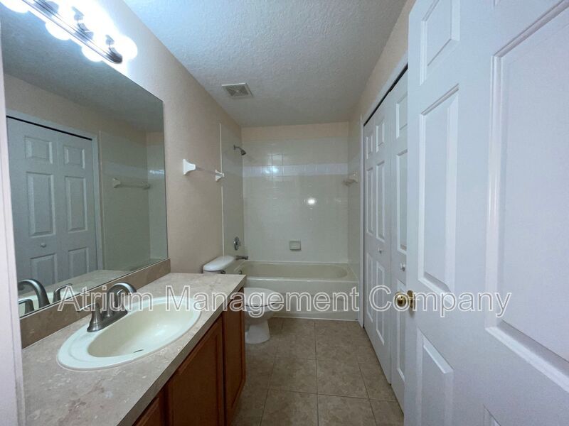 Beautiful North Lakeland Townhouse - Cobblestone Landing property image