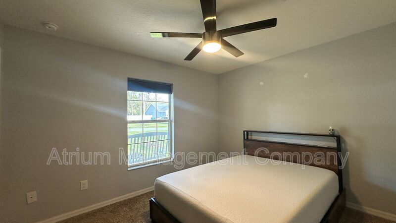 Bright & Modern 3-Bed Home with Washer & Dryer – Available Now property image