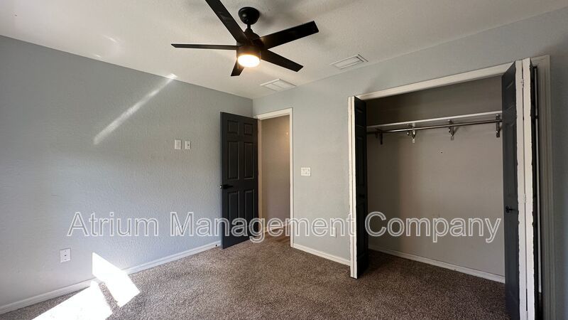 Bright & Modern 3-Bed Home with Washer & Dryer – Available Now property image