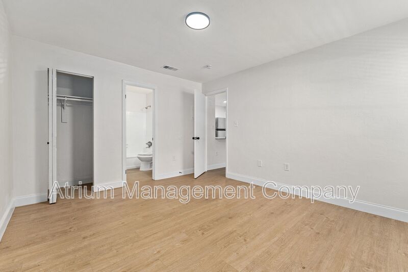 Fully Renovated 1-Bedroom, 1-Bathroom Apartment – Move-In Ready! 1 MONTH FREE RENT property image