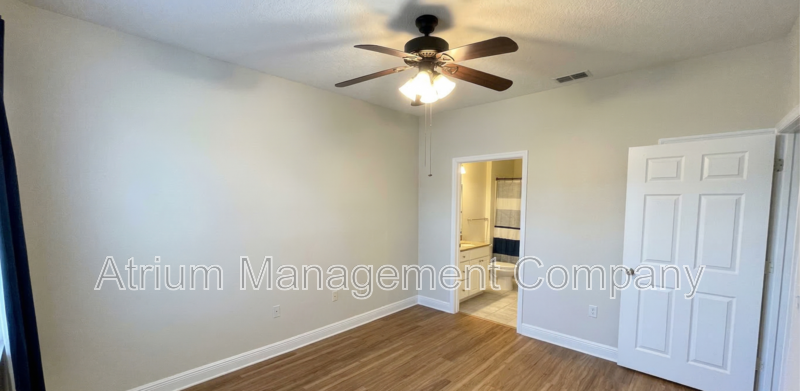 Available Now | First-Floor Condo with Washer & Dryer in Winter Garden 1/2 Month Free of Rent property image