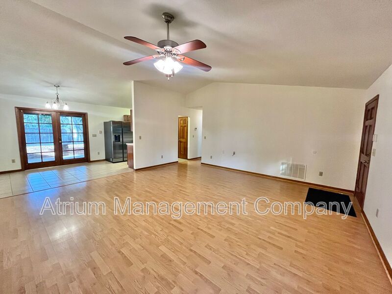 Move-In Ready! 2 Bedroom Home with No HOA + Fenced Yard property image