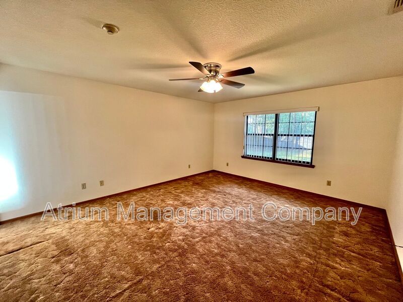 Move-In Ready! 2 Bedroom Home with No HOA + Fenced Yard property image