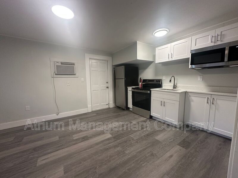Fully Renovated One bedroom One bath - Stainless steel appliances and granite Countertops! Available Now property image