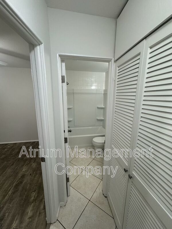 2 Bedroom, 1 Bathroom Saint Pete, Florida property image