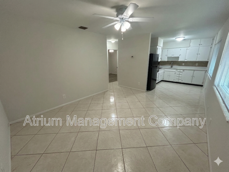 2 Bedroom, 1 Bathroom Saint Pete, Florida property image