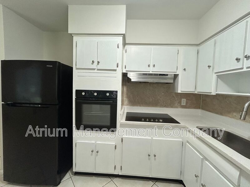 2 Bedroom, 1 Bathroom Saint Pete, Florida property image