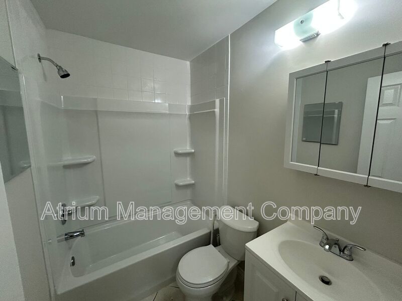 2 Bedroom, 1 Bathroom Saint Pete, Florida property image