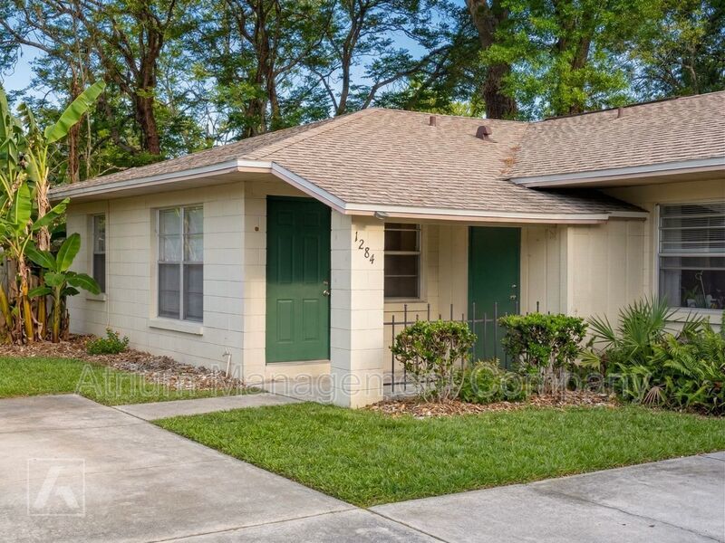 Beautifully Renovated 2-Bedroom Duplex in Orlando’s Curry Ford District property image