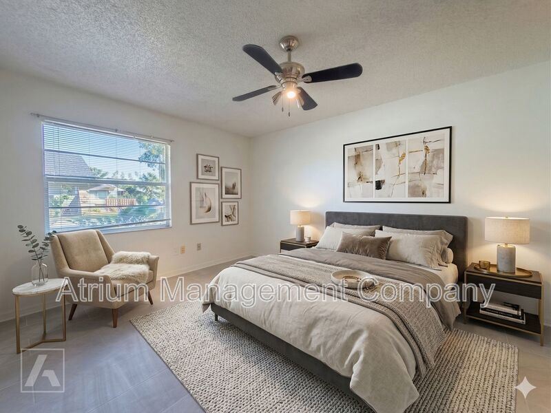 Beautifully Renovated 2-Bedroom Duplex in Orlando’s Curry Ford District property image