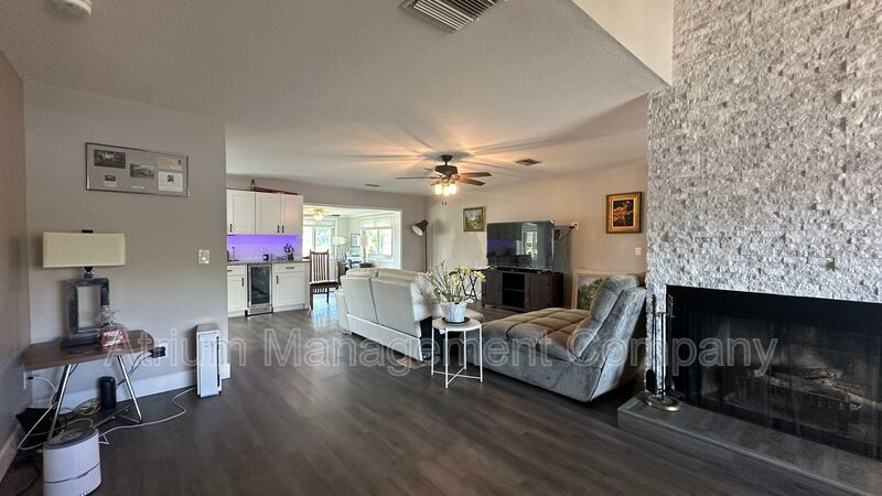 Charming Lakeside Living in Longwood property image