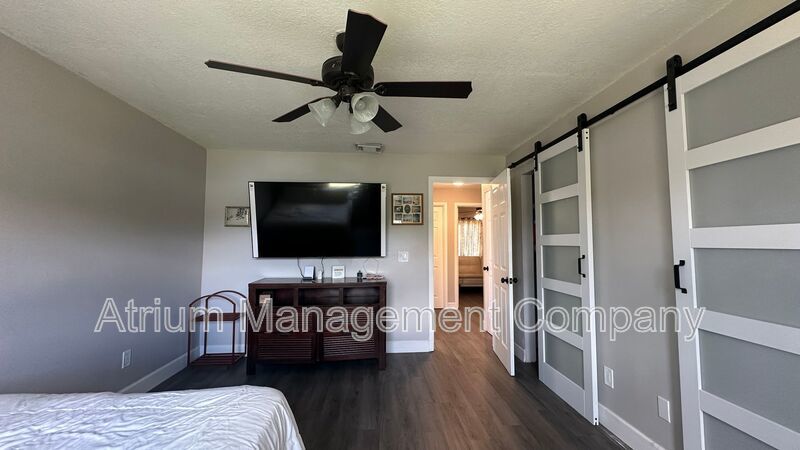 Charming Lakeside Living in Longwood property image