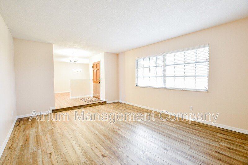 Exquisite 4 Bedroom 2.5 Bathroom Home for Rent in Maitland, FL! property image