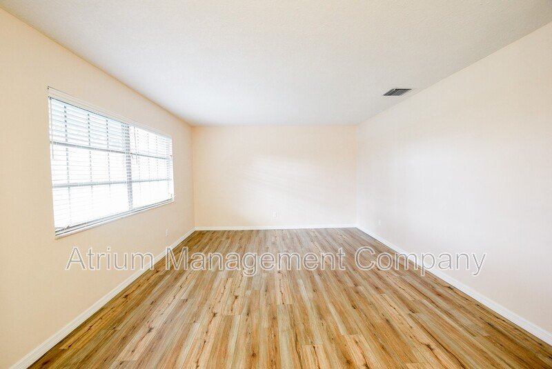 Exquisite 4 Bedroom 2.5 Bathroom Home for Rent in Maitland, FL! property image