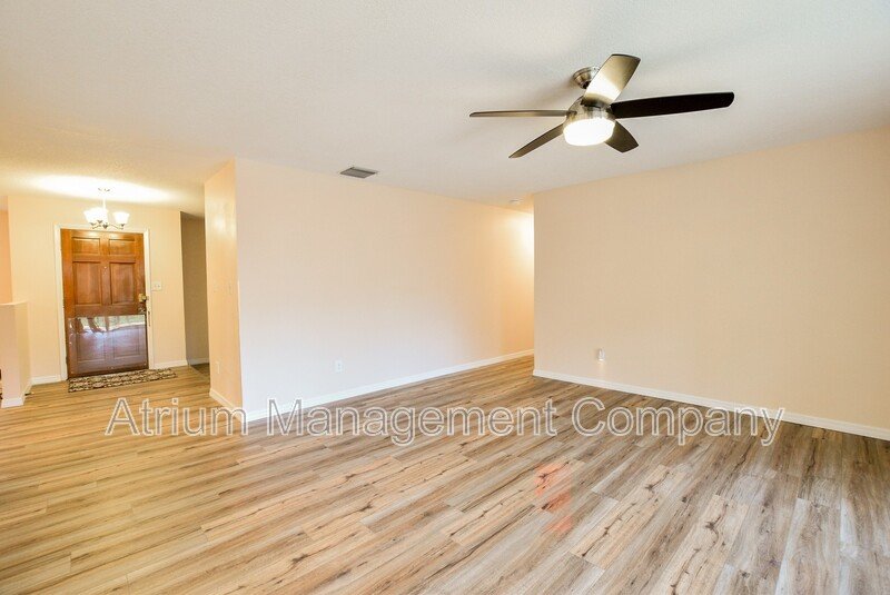 Exquisite 4 Bedroom 2.5 Bathroom Home for Rent in Maitland, FL! property image