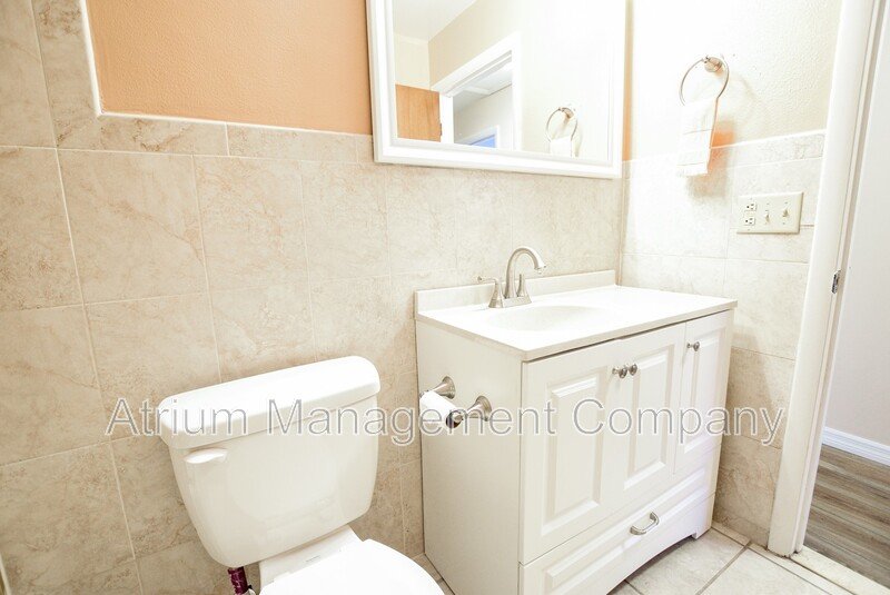 Exquisite 4 Bedroom 2.5 Bathroom Home for Rent in Maitland, FL! property image