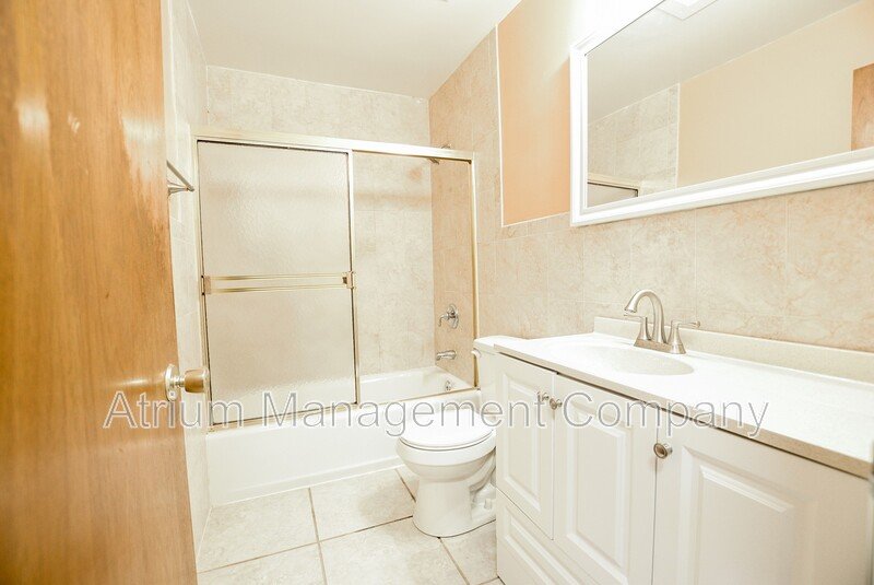 Exquisite 4 Bedroom 2.5 Bathroom Home for Rent in Maitland, FL! property image