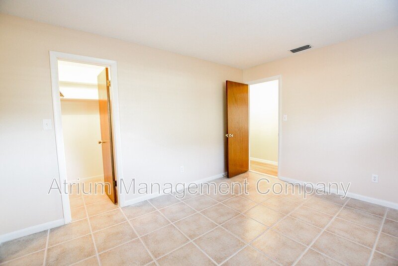 Exquisite 4 Bedroom 2.5 Bathroom Home for Rent in Maitland, FL! property image