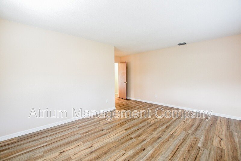 Exquisite 4 Bedroom 2.5 Bathroom Home for Rent in Maitland, FL! property image