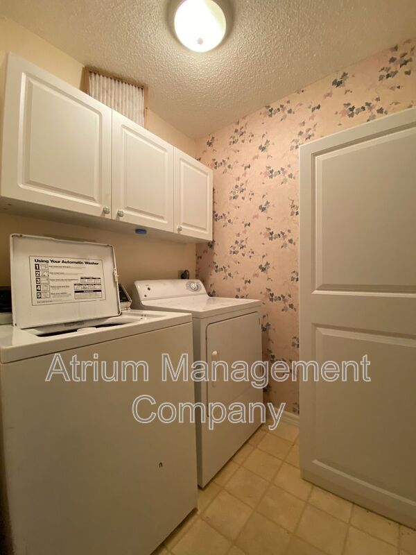 Amazing 3 Bedroom 2 Bath Orlandia Heights Pool Home! property image