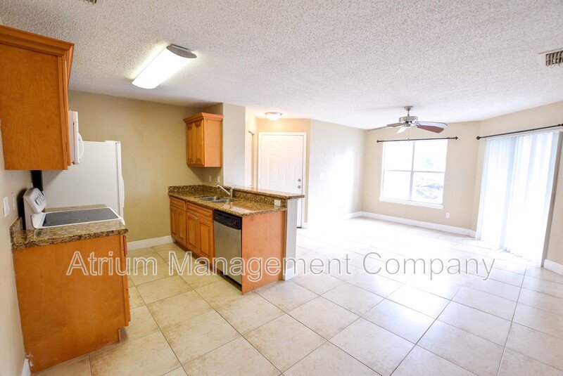 Beautiful 1 Bed 1 Bath Gated Second Floor Condo for Rent in Lake Mary, FL! AVAILABLE MAY! property image