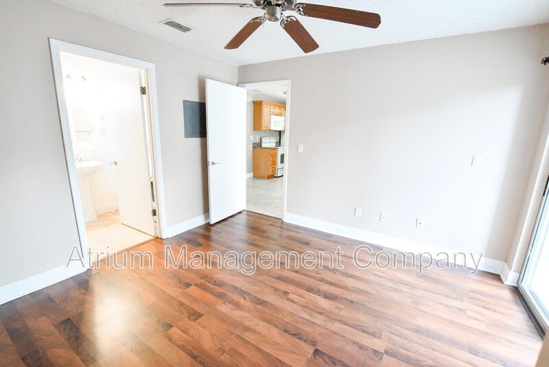 Beautiful 1 Bed 1 Bath Gated Second Floor Condo for Rent in Lake Mary, FL! AVAILABLE MAY! property image